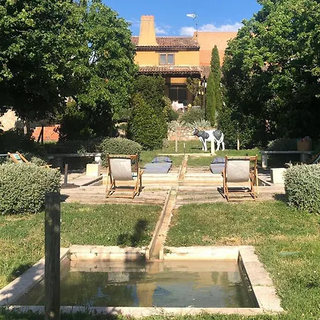 La Casa Rota Holiday home Arahuetes